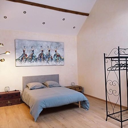 La Grange De Marie A St Angel - Magnifique Grange Renovee En Loft Pour 1 A 6 Pers Villa Saint-Angel  Kültér fotó