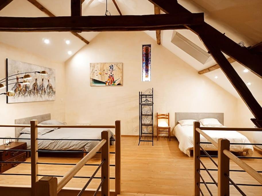 La Grange De Marie A St Angel - Magnifique Grange Renovee En Loft Pour 1 A 6 Pers Villa Saint-Angel  Kültér fotó