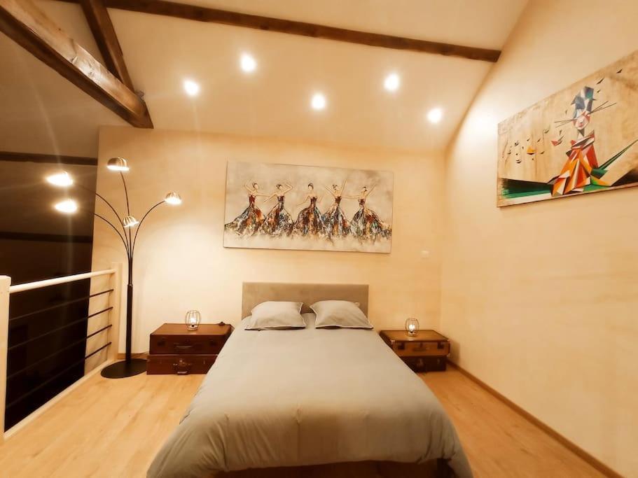 La Grange De Marie A St Angel - Magnifique Grange Renovee En Loft Pour 1 A 6 Pers Villa Saint-Angel  Kültér fotó